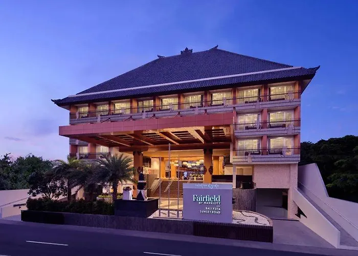 Fairfield By Marriott Bali Sunset Road ホテル 4*