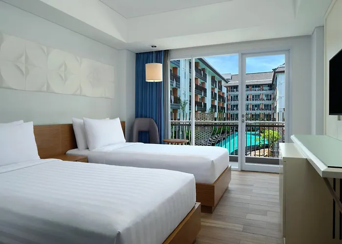 Fairfield By Marriott Bali Sunset Road クタ
