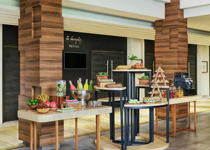 Fairfield By Marriott Bali Sunset Road 4*
